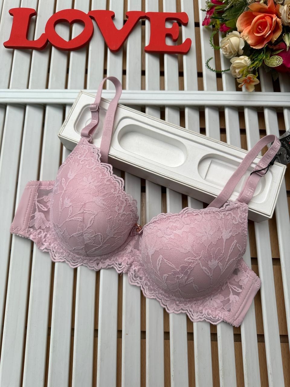 женский нижнее белье,бюстгальтер пуш ап,женский бюстгальтер,бюстгальтер женское нижнее белье,нижнее белье бюстгальтер