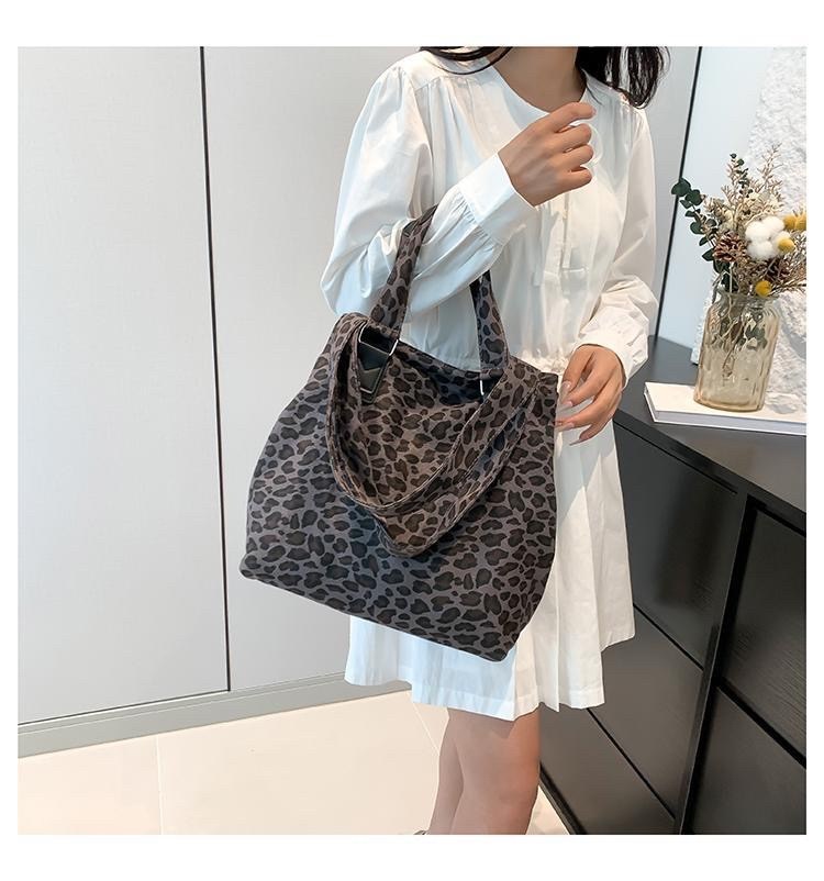 леопардовая сумка,сумка с леопардовым принтом,сумка шоппер с леопардовым принтом,сумка шоппер леопардовая,сумочки