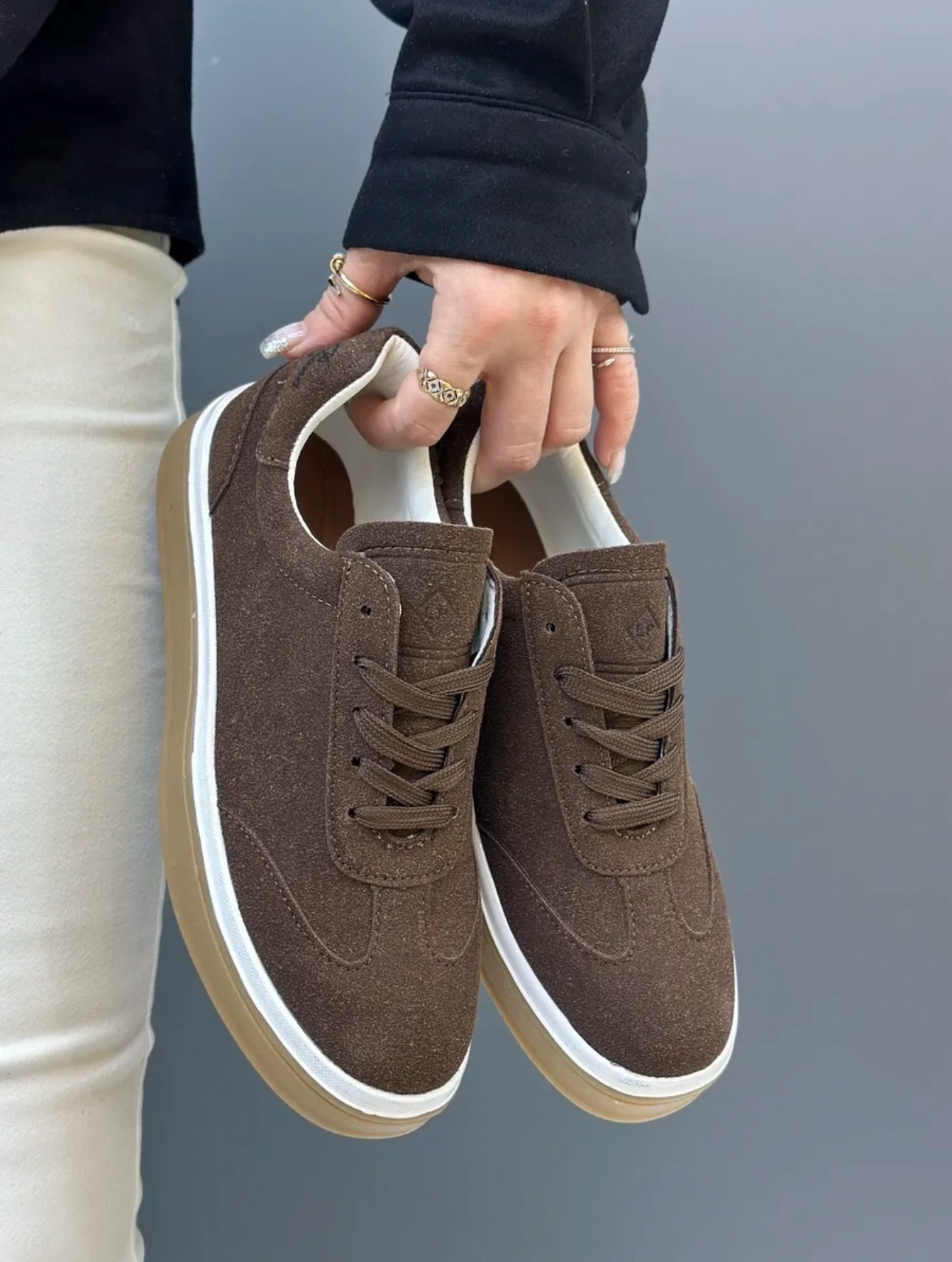 , женская,спортивная ,брендовые кроссовки,обуви