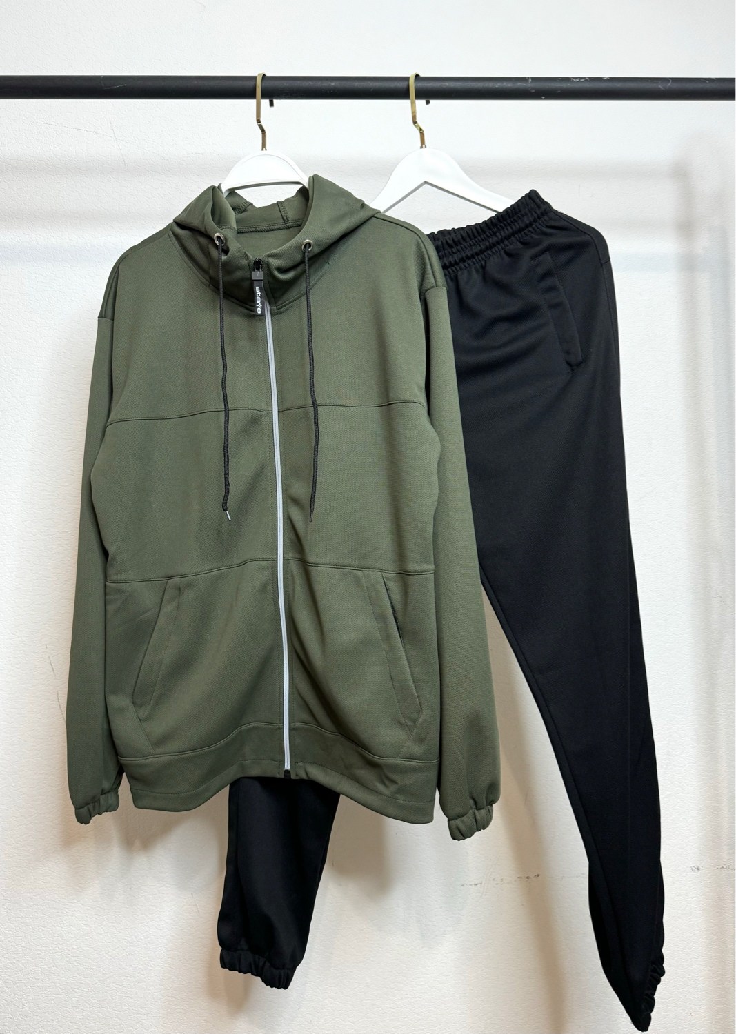 спортивные костюм,мужские спортивные костюмы,спортивный костюм однотонный,спорт костюм,спортивный костюм мужской спортивный костюм