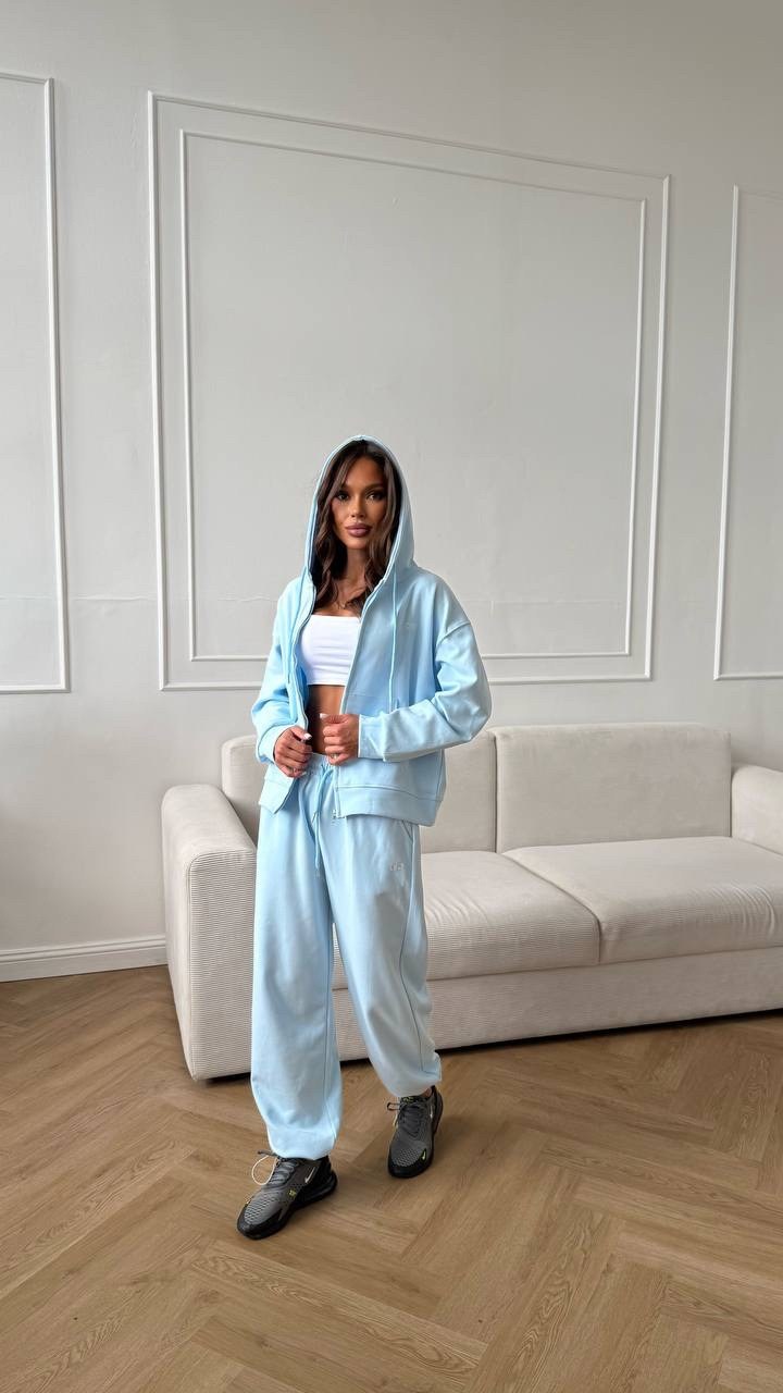 спортивные костюм,женский спортивный костюм,стильные костюмы,женская кофта,костюмы двойки