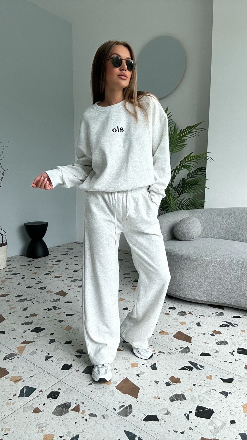 костюмы комплекты,костюмчик,костюмы трикотажные,костюмы спортивные женские,спортивные костюм