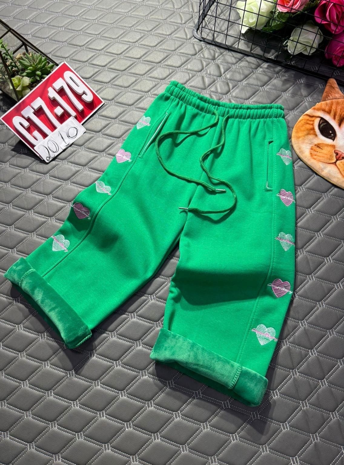 спортивные шорты,шорты зеленые,штаны для девочек,детские штаны,брюки детские