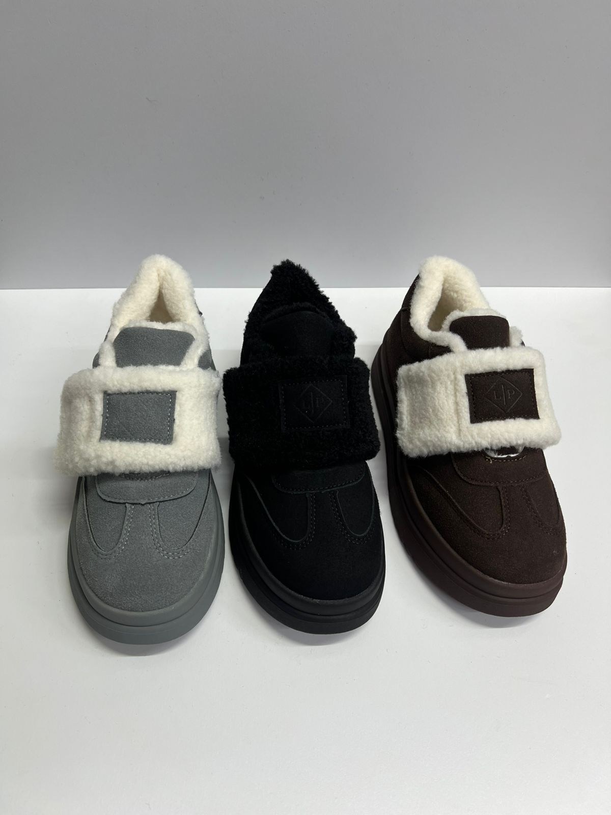 ,зимняя женская ,полуботинки с мехом,зимние женские кроссовки,меховые кроссовки