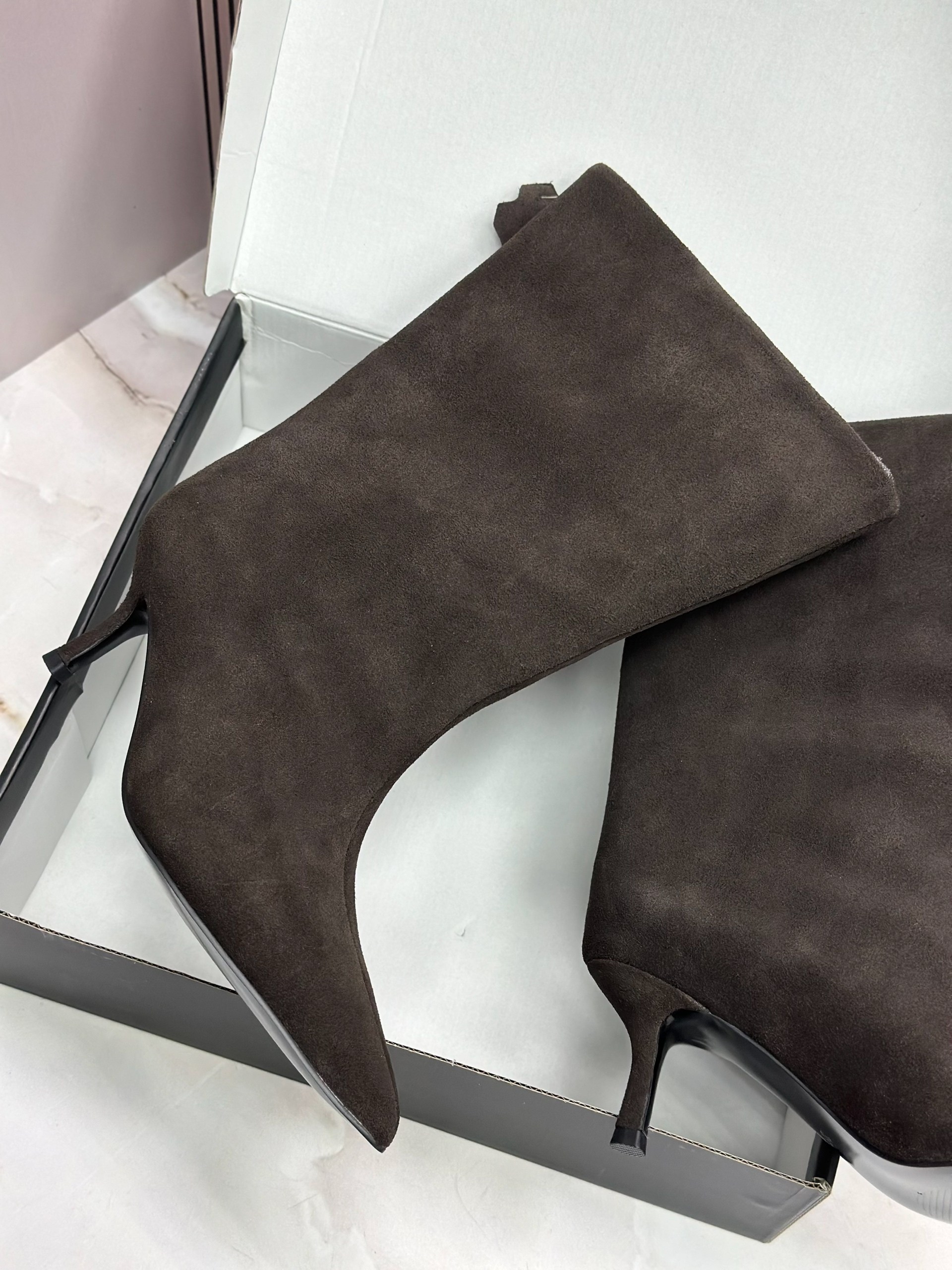 ,короткие сапоги,женские ботильоны,замшевые ботильоны, женская