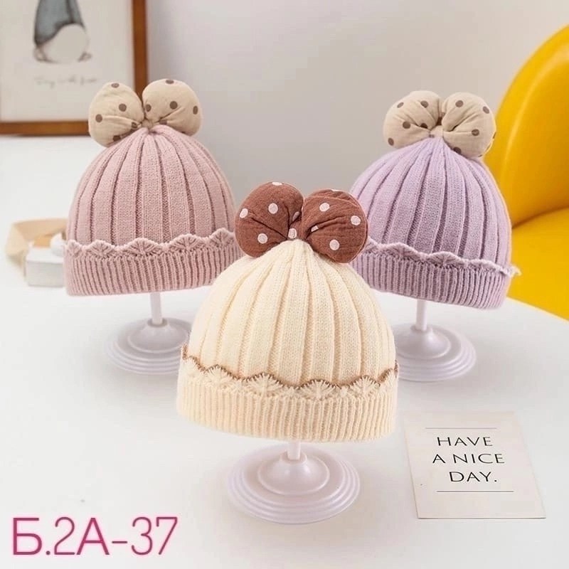 шапка для девочек,детская шапочка,шапка вязаная для девочек,шапка детская вязаная,шапка с декором