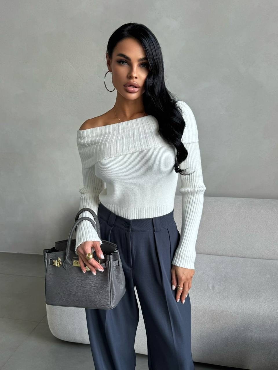 свитер с открытыми плечами,женский трикотажный свитер с открытыми плечами,женский свитер с открытыми плечами,трикотажный свитер,свитера вязаные