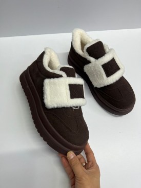Кроссовки