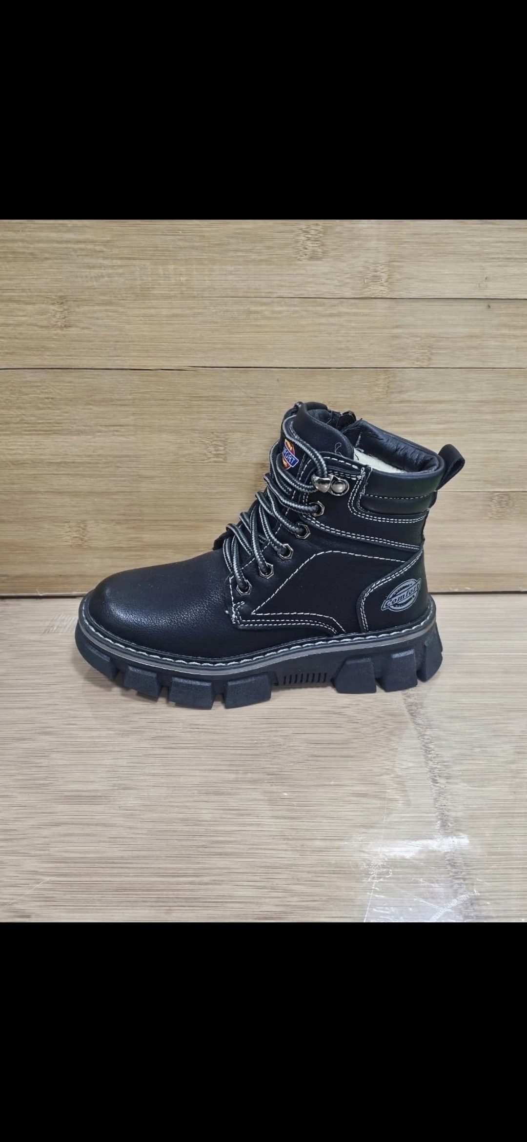 ,ботинка,обуви,ботинки зимние,грубые ботинки микаса