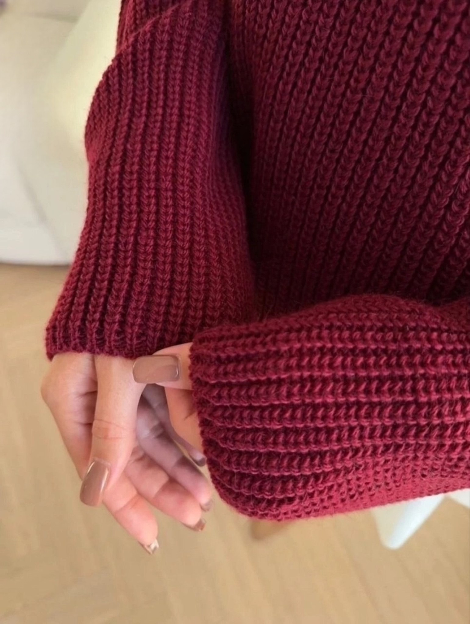 бордовый свитер,свитер вязаный женский оверсайз,модные свитера,свитера вязаные,свитер джемпер женский