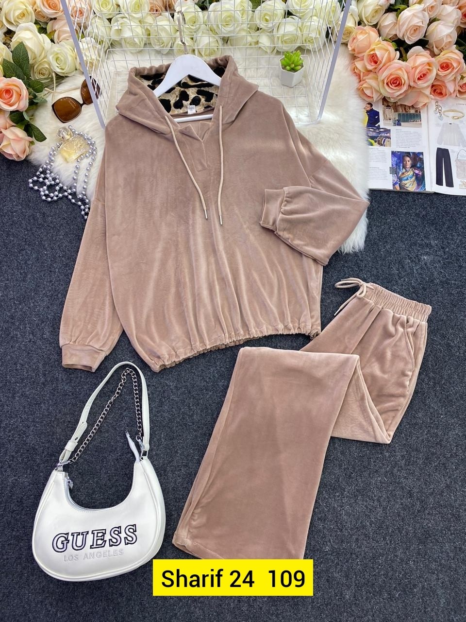 cпортивный костюм велюровый,костюм велюровый,велюровый костюм женский,велюровый костюм женский спортивный,велюровый спортивный костюм женски