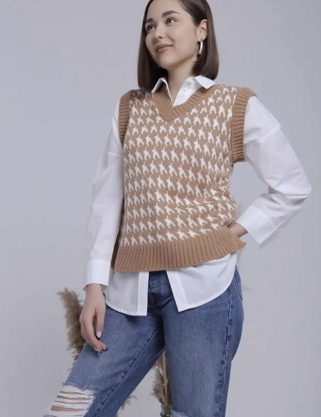 женский вязаный жилет,жилетка вязаная,вязаные жилеты,трикотажный жилет,жилет