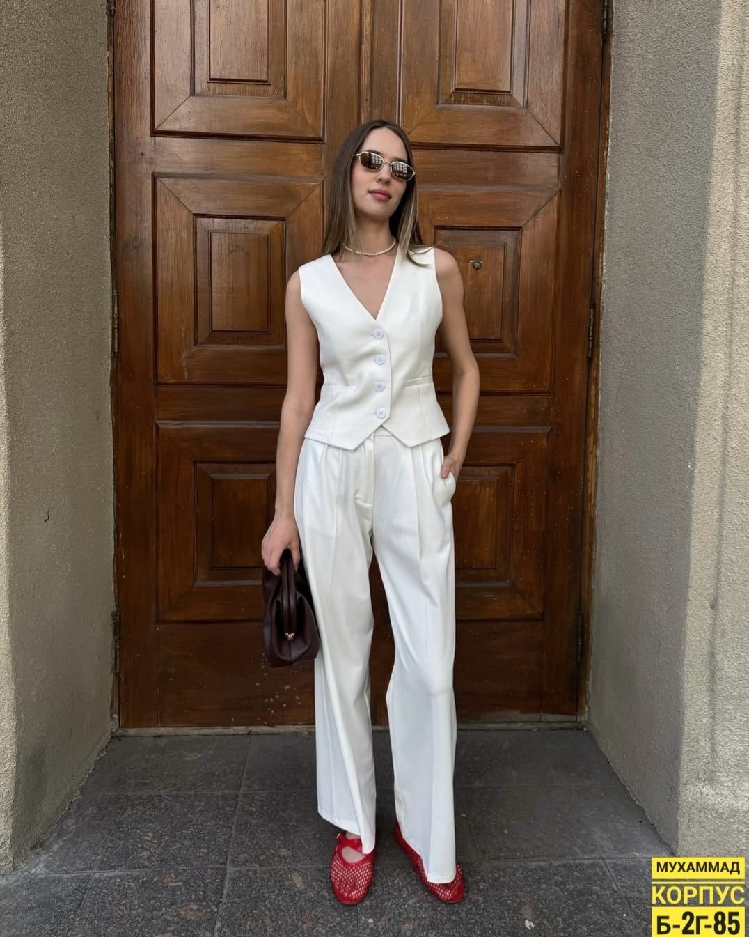 костюм брючный белый,женские костюмы брючные,брючный костюм с жилетом женский,брючный костюм с жилетом,брючный костюм с жилеткой