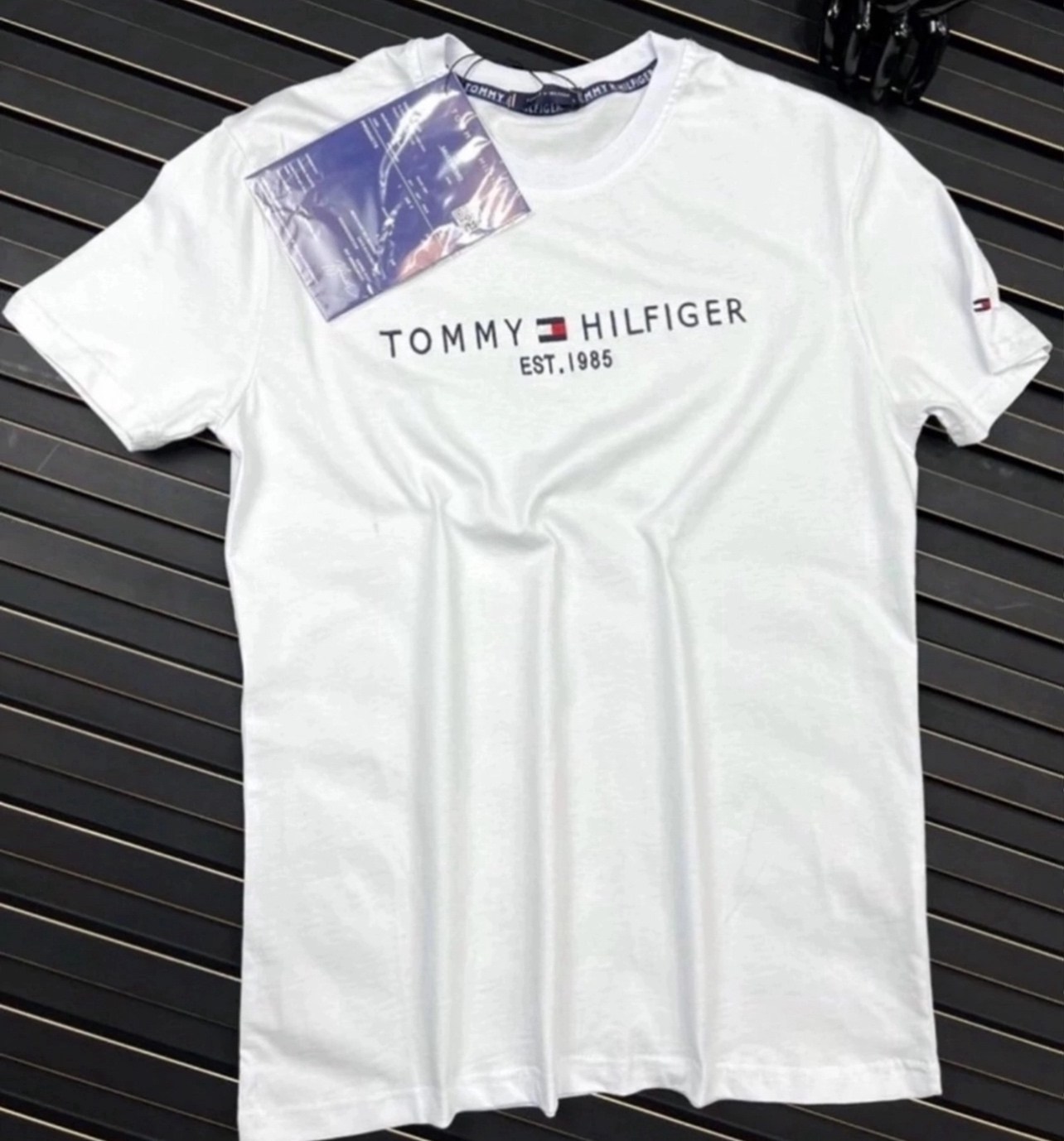 футболка томми хилфигер черная,футболка томми хилфигер,томми хилфигер футболка est.1985,футболка мужская tommy hilfiger,футболка томми хилфигер мужские