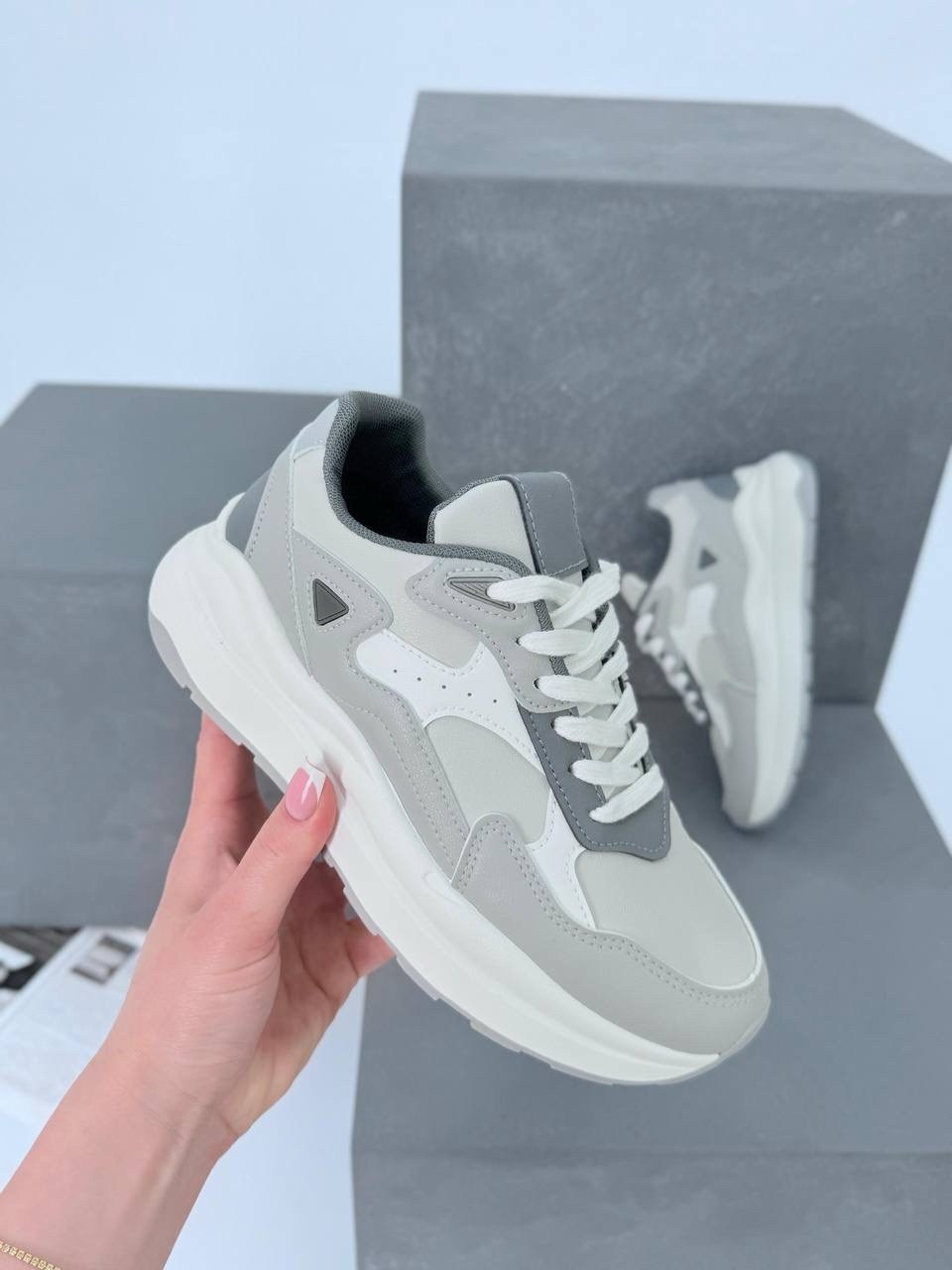 кроссовки,женские кроссовки,женские кроссовки белые,кроссовки для женщин,модные кроссовки