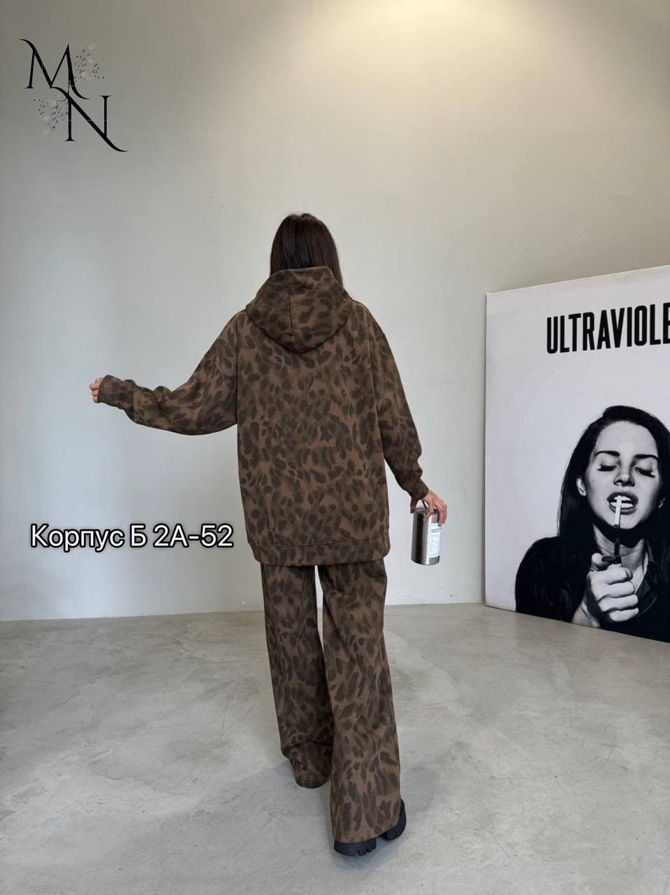 костюмы брючные,костюм модный,трикотажные костюмы,леопардовые костюмы,костюм на флисе