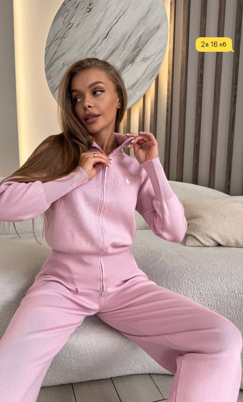 костюмы трикотажные,костюм молочный,трикотажный женский костюм,вязаные костюмы,стильные костюмы