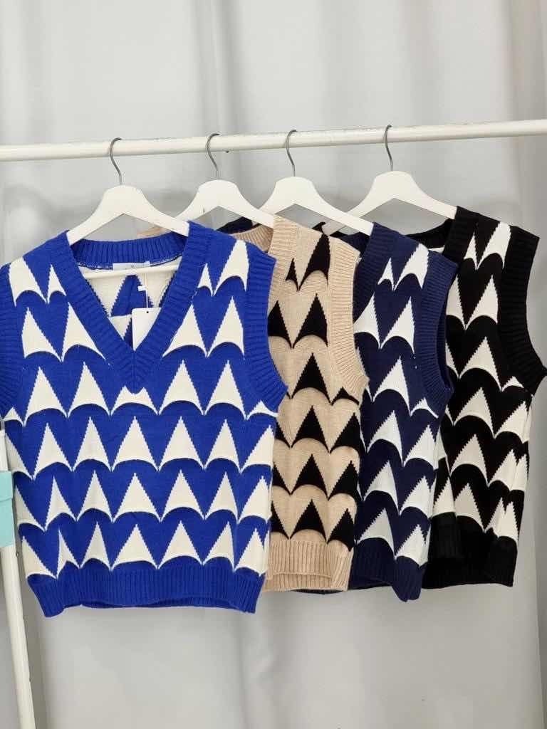 жилет женская вязаная,одежда жилет,жилет вязаный,трикотажный жилет,вязаная жилетка