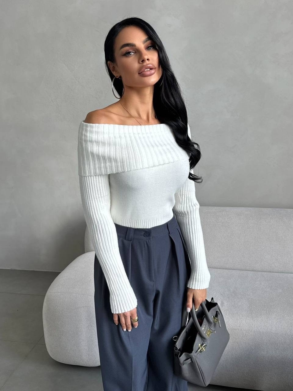 свитер с открытыми плечами,женский трикотажный свитер с открытыми плечами,женский свитер с открытыми плечами,трикотажный свитер,свитера вязаные