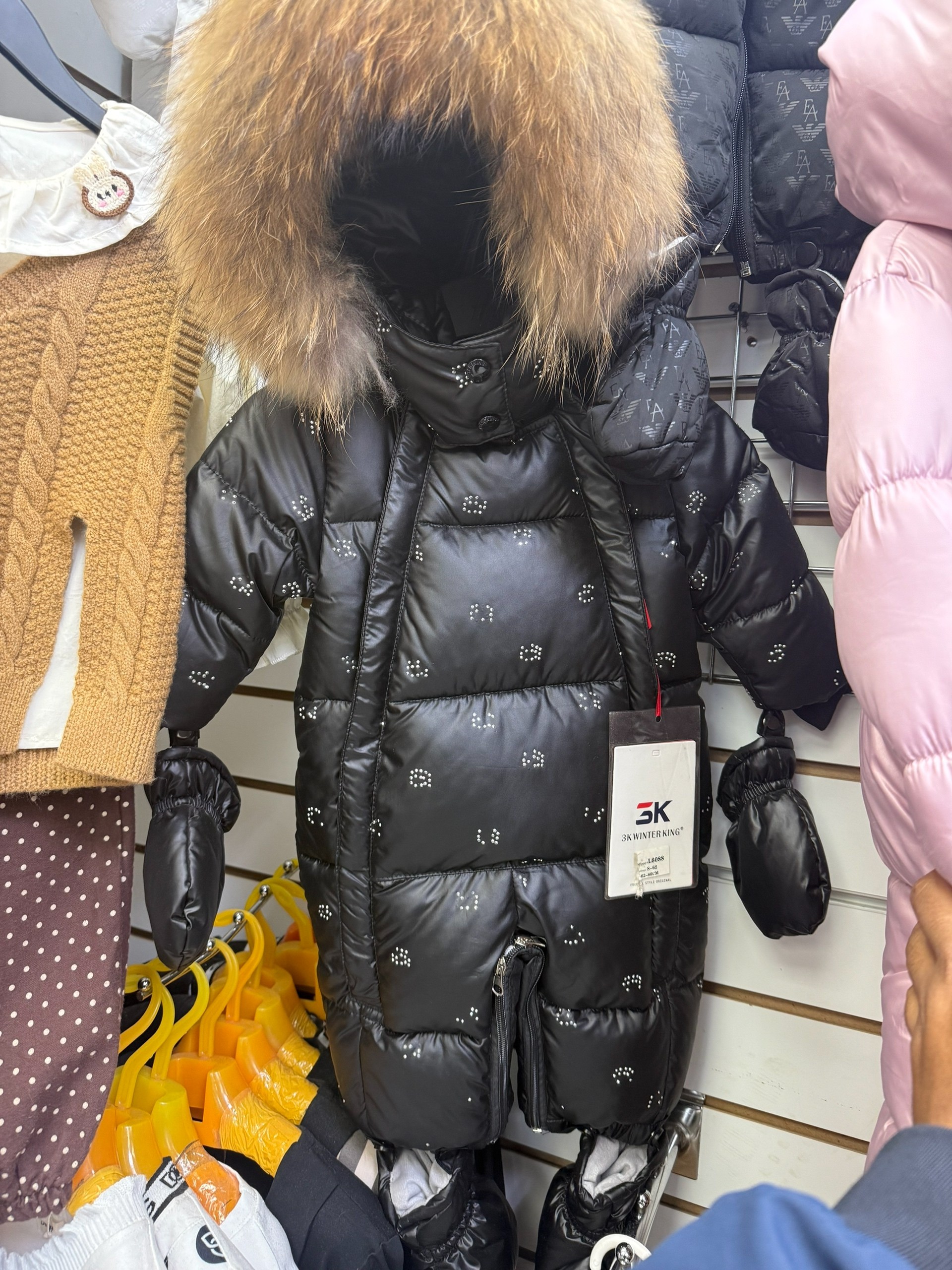 зимние куртки для девочек,зимние куртки,детский пуховик,детский зимний комбинезон,куртка зимняя детская