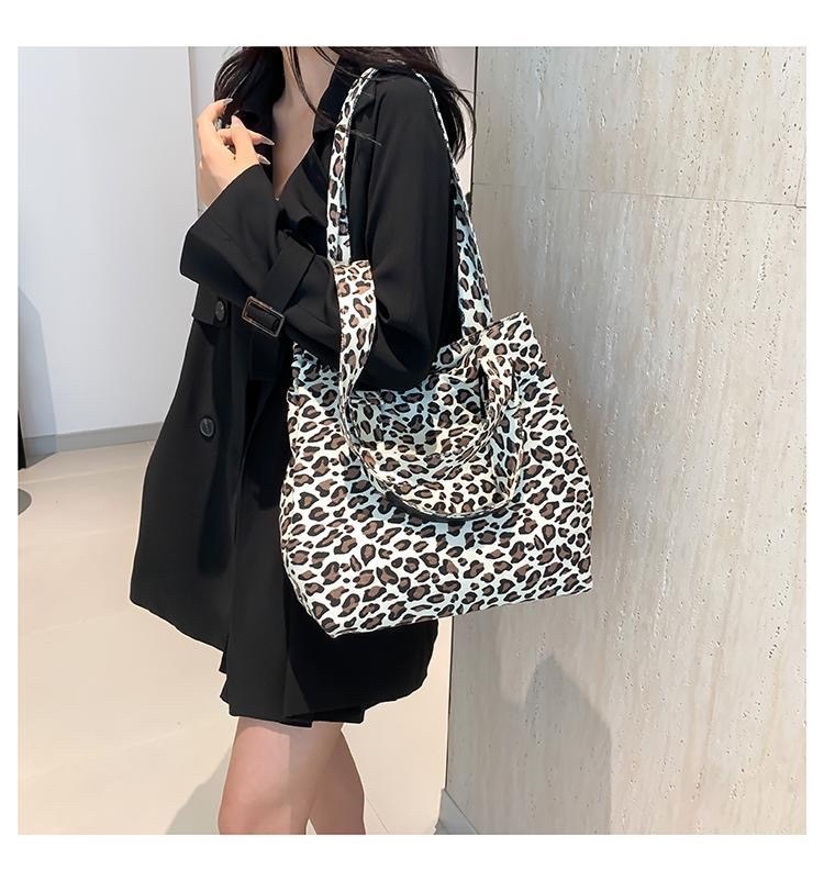 леопардовая сумка,сумка с леопардовым принтом,сумка шоппер с леопардовым принтом,сумка шоппер леопардовая,сумочки