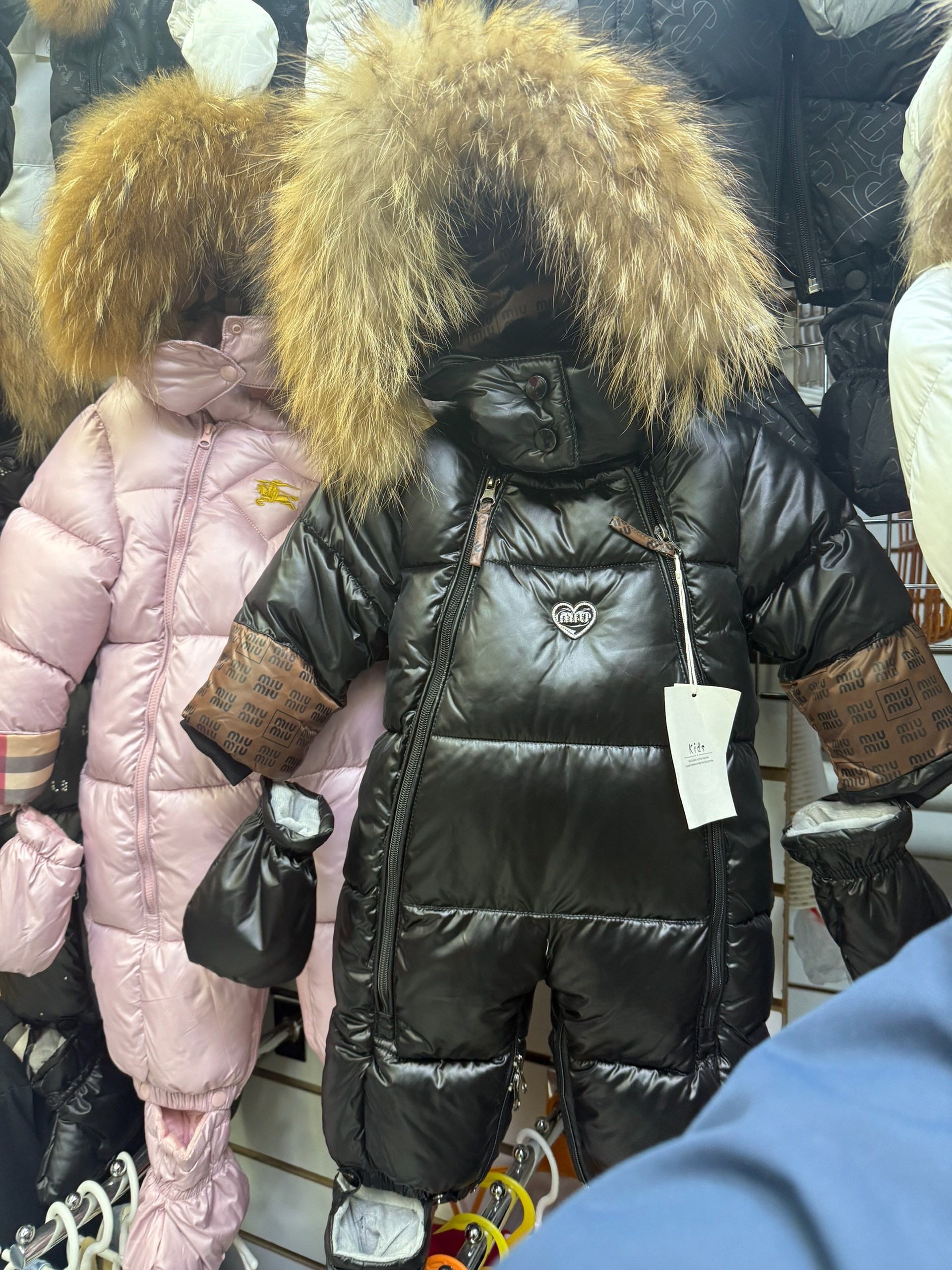 зимние куртки для девочек,зимние куртки,детский пуховик,детский зимний комбинезон,куртка зимняя детская