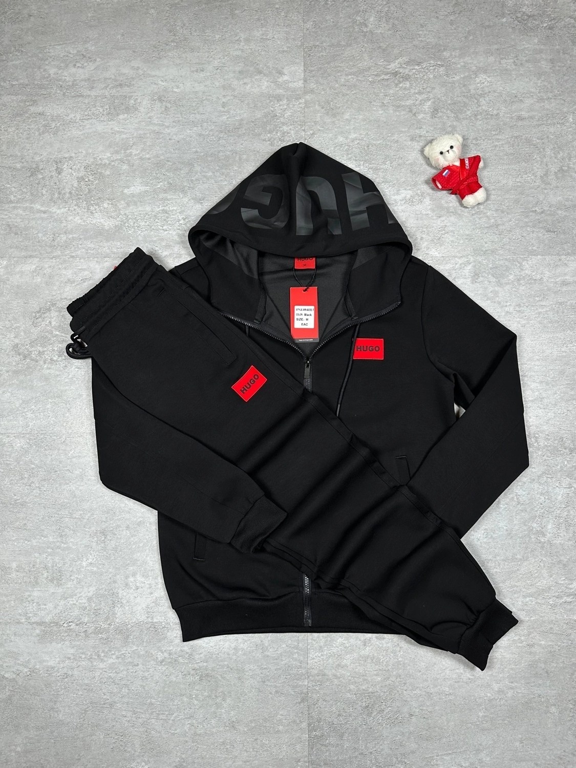 спортивный костюм hugo boss,мужские спортивные костюмы,спортивный костюм hugo,спортивные костюмы для мужчин,спортивные костюм