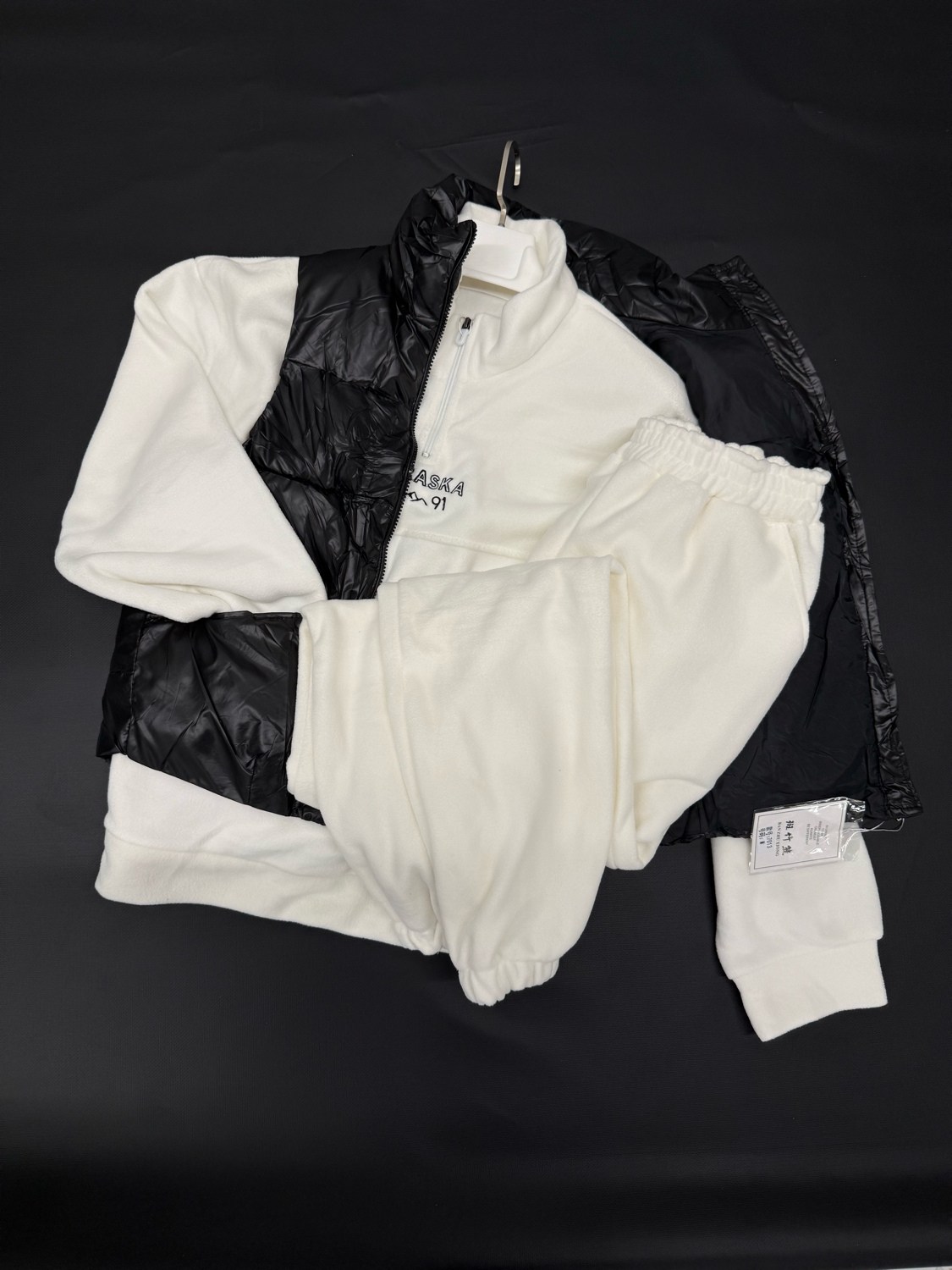 спортивный костюм тройка на флисе,костюм тройка на флисе,спортивные костюмы на флисе,жилетка костюм