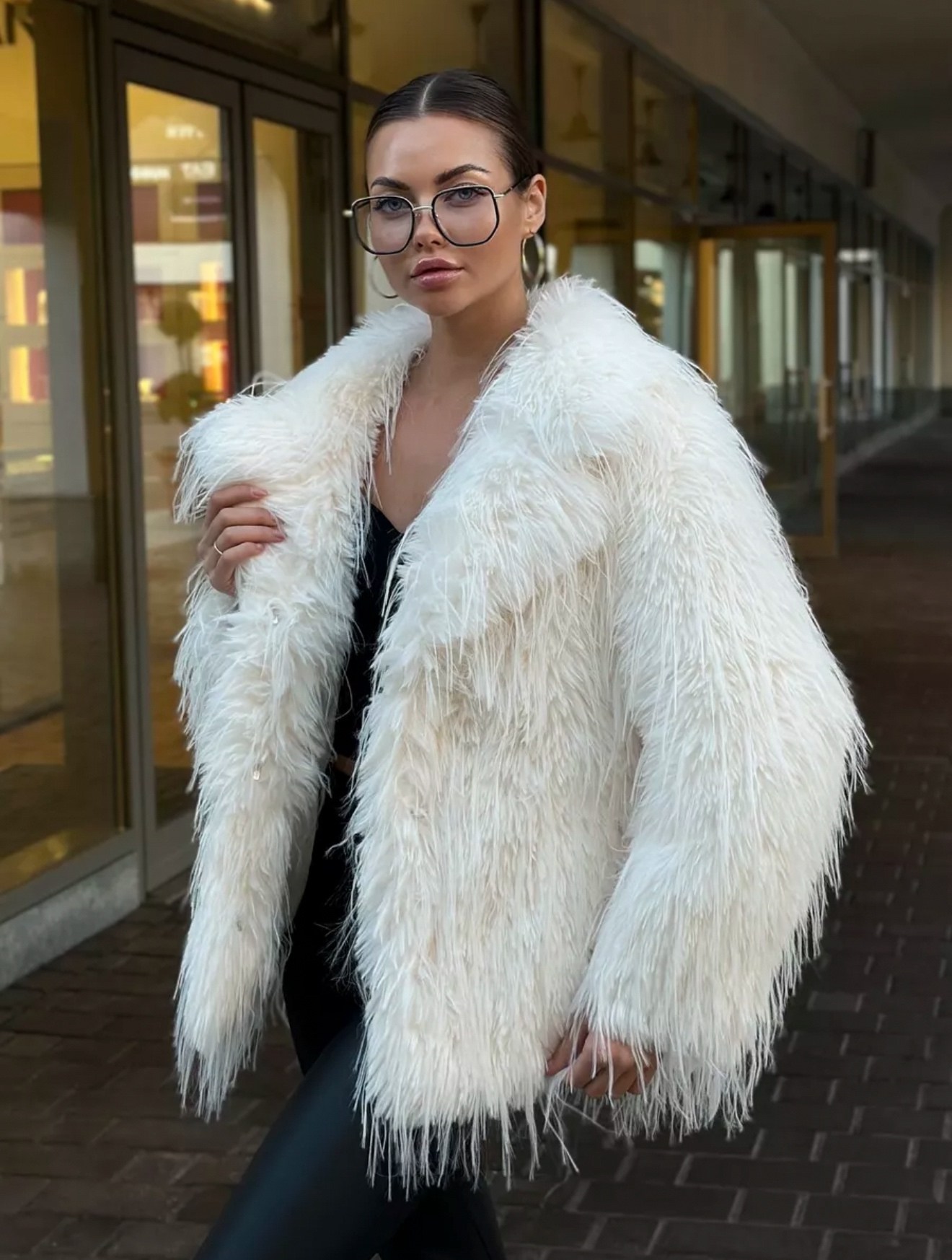 шуба лама,шубка лама,шуба белая,шуба из эко меха,эко шуба