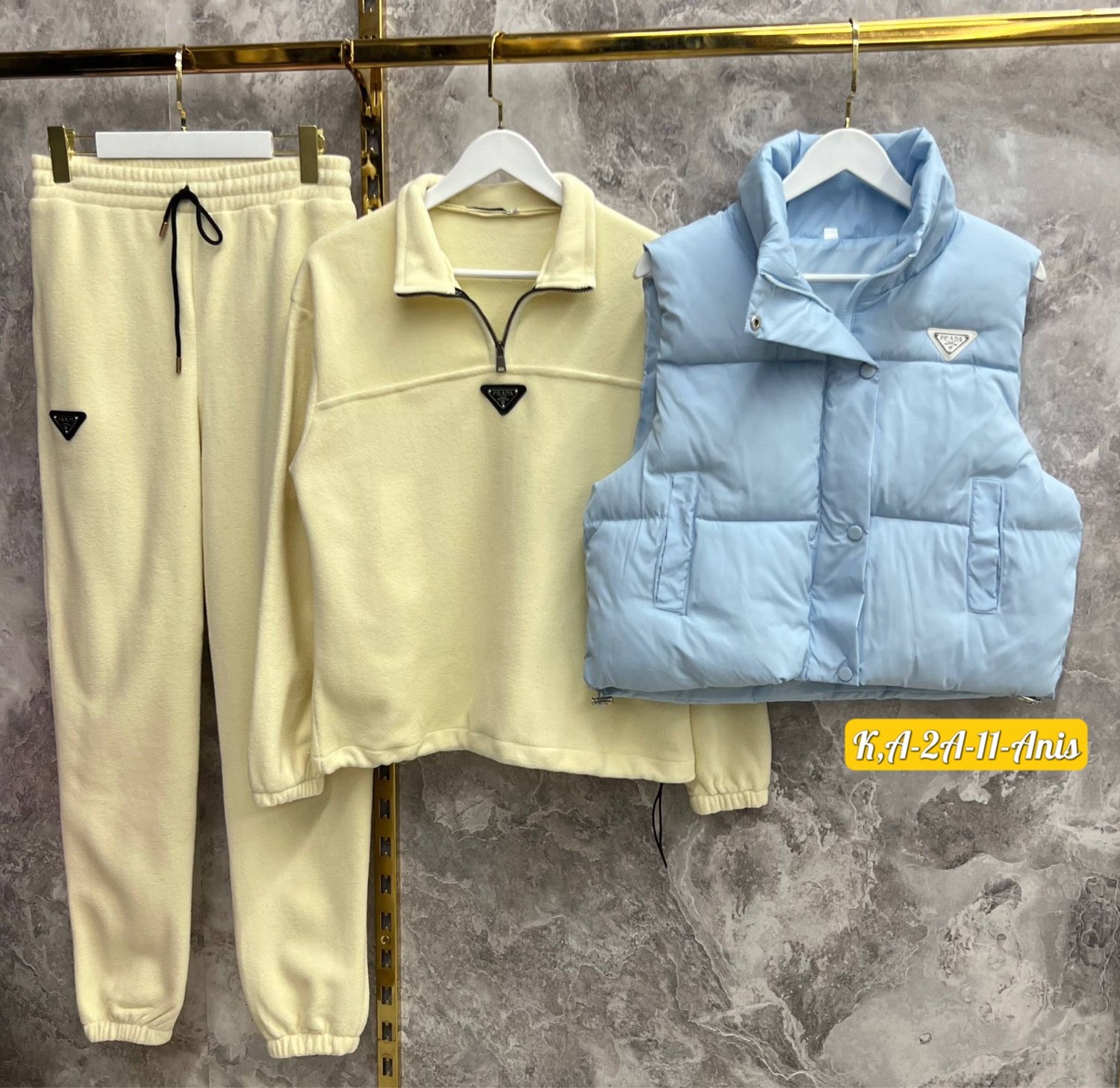 костюм женский тройка,костюм тройка на флисе,костюм на флисе,костюм женский на флисе,спортивный костюм тройка на флисе