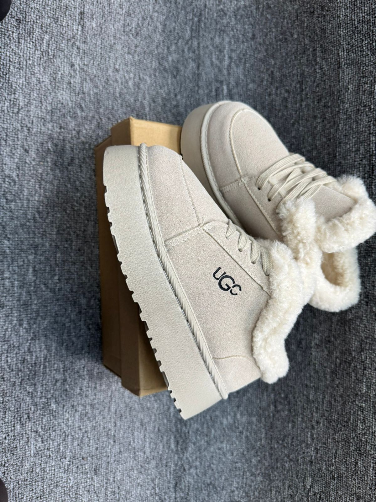 ,зимняя женская ,ботинка женские зимние,зимние кроссовки,кроссовки зимние женские