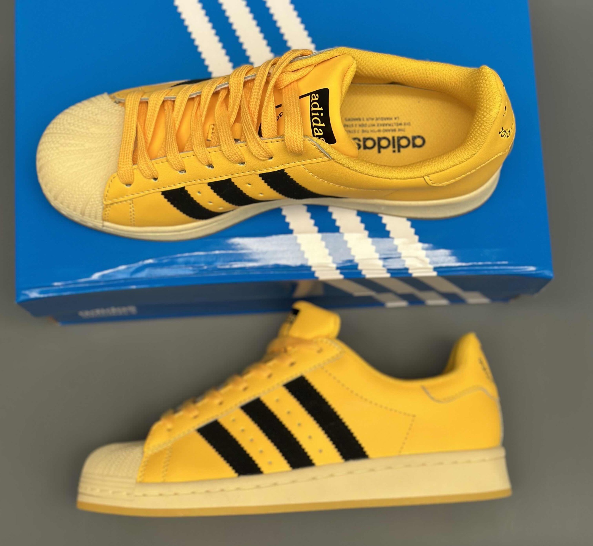 adidas originals superstar,adidas superstar yellow,адидас супер стар,adidas superstar yellow black,adidas originals superstar bold