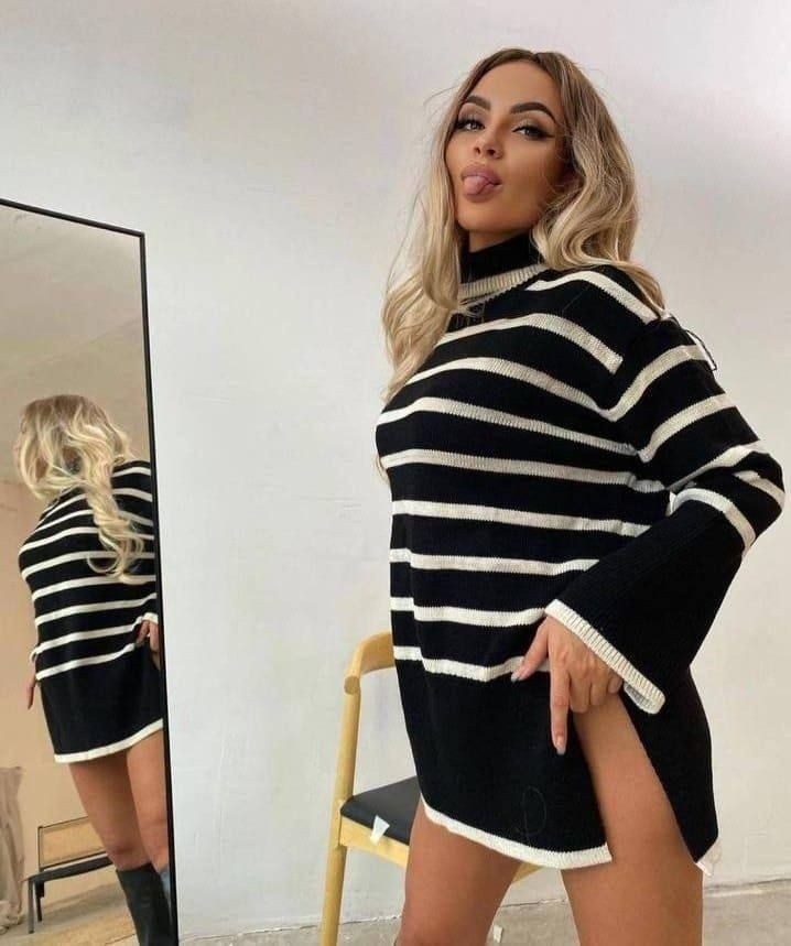 вязаный свитер оверсайз в полоску,свитер оверсайз в полоску,свитер женский в полоску,свитера туники,женский трикотажный свитер в полоску
