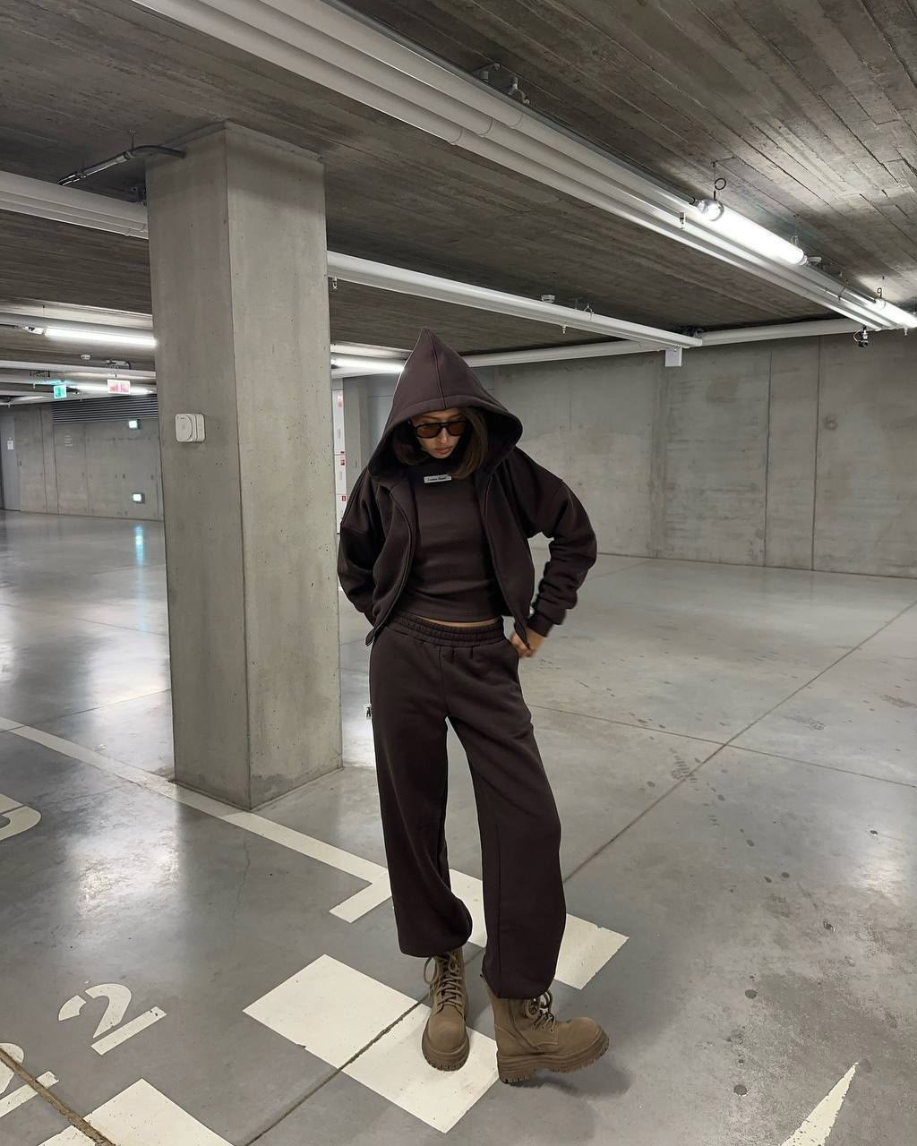 костюм на флисе,стильные костюмы,костюм худи,костюм женский на флисе,спортивные костюм