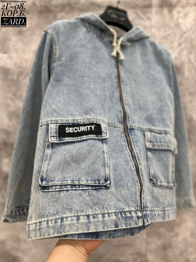 джинсовая куртка,джинсовая куртка с капюшоном,джинсовая женская куртка,женская джинсовая куртка с капюшоном,стильная джинсовая куртка