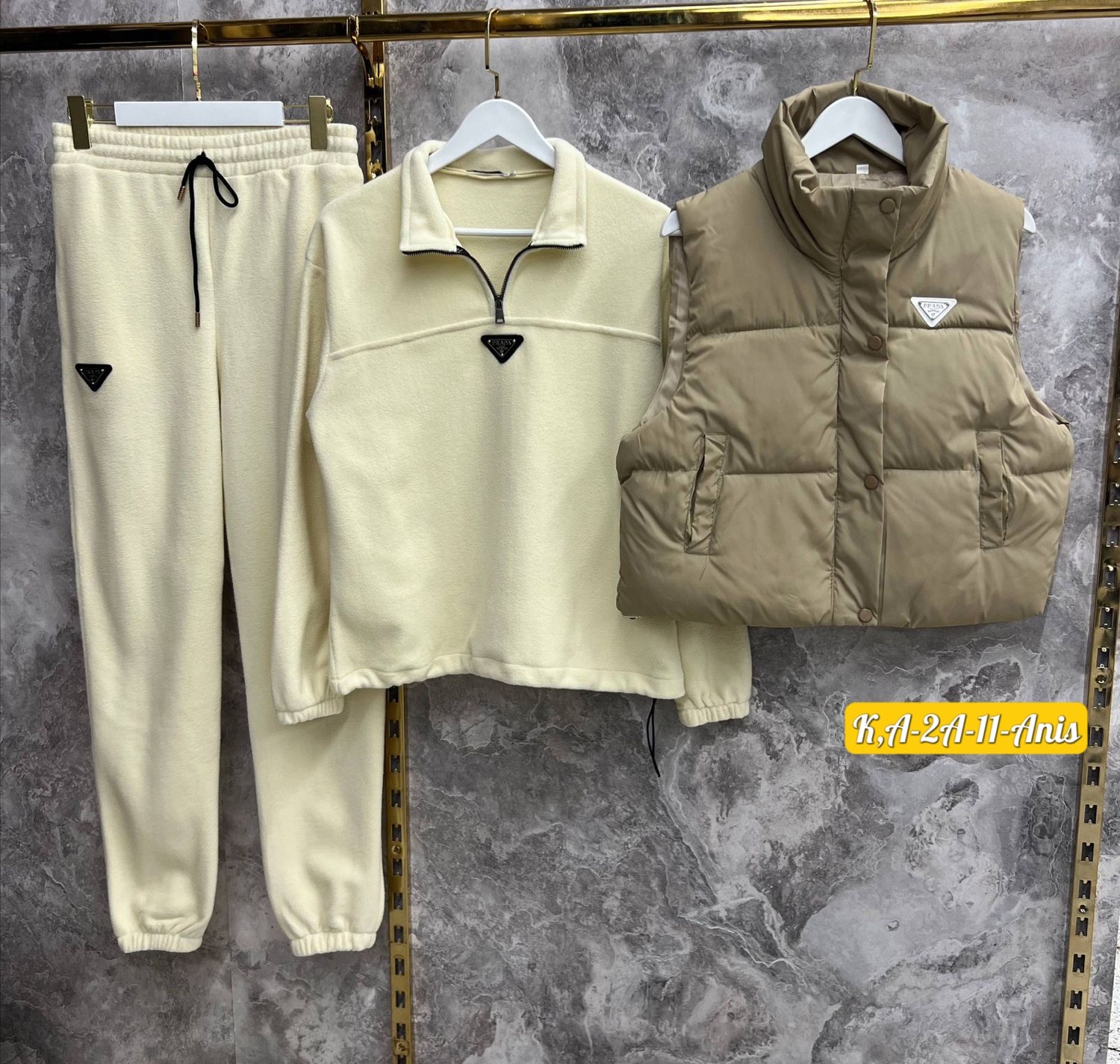 костюм женский тройка,костюм тройка на флисе,костюм на флисе,костюм женский на флисе,спортивный костюм тройка на флисе