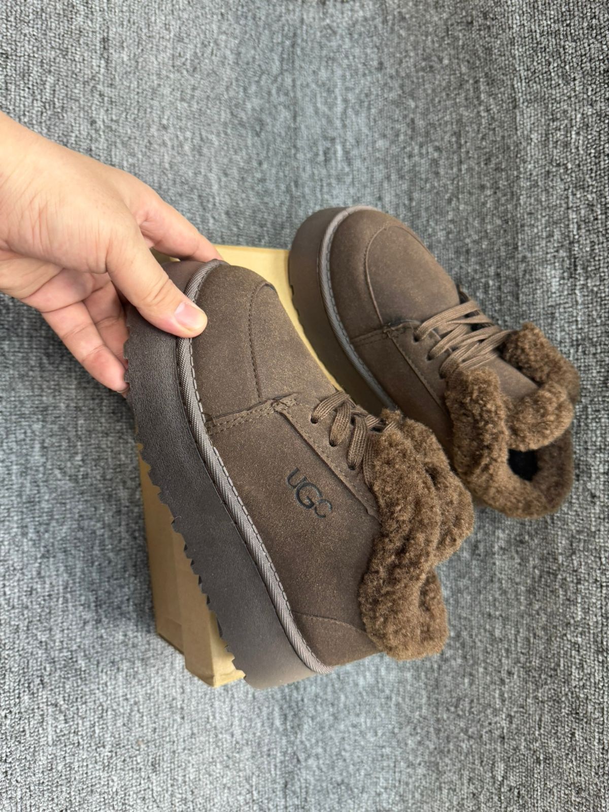 ,зимняя женская ,ботинка женские зимние,зимние кроссовки,кроссовки зимние женские