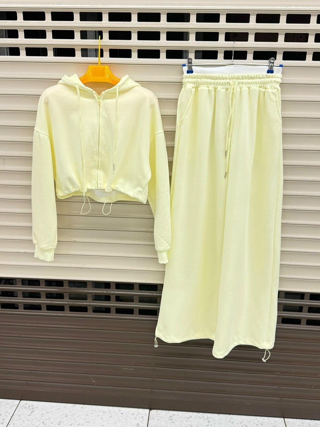 спортивные костюмы,спортивные костюмы женские,женские костюмы,костюмы двойки,стильные спортивные костюмы