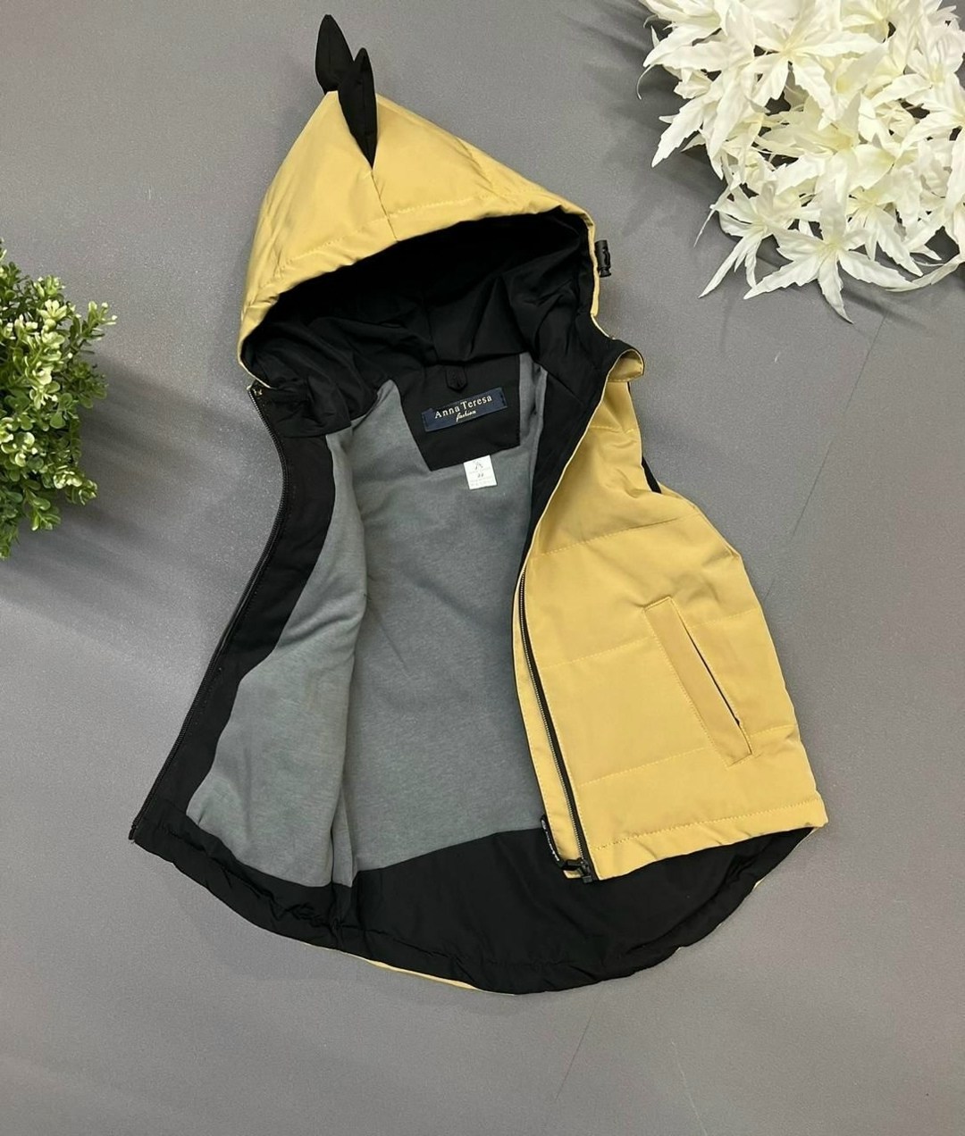 детская жилетка безрукавка,жилетка детская,жилет с капюшоном,безрукавка детская,жилеты детские