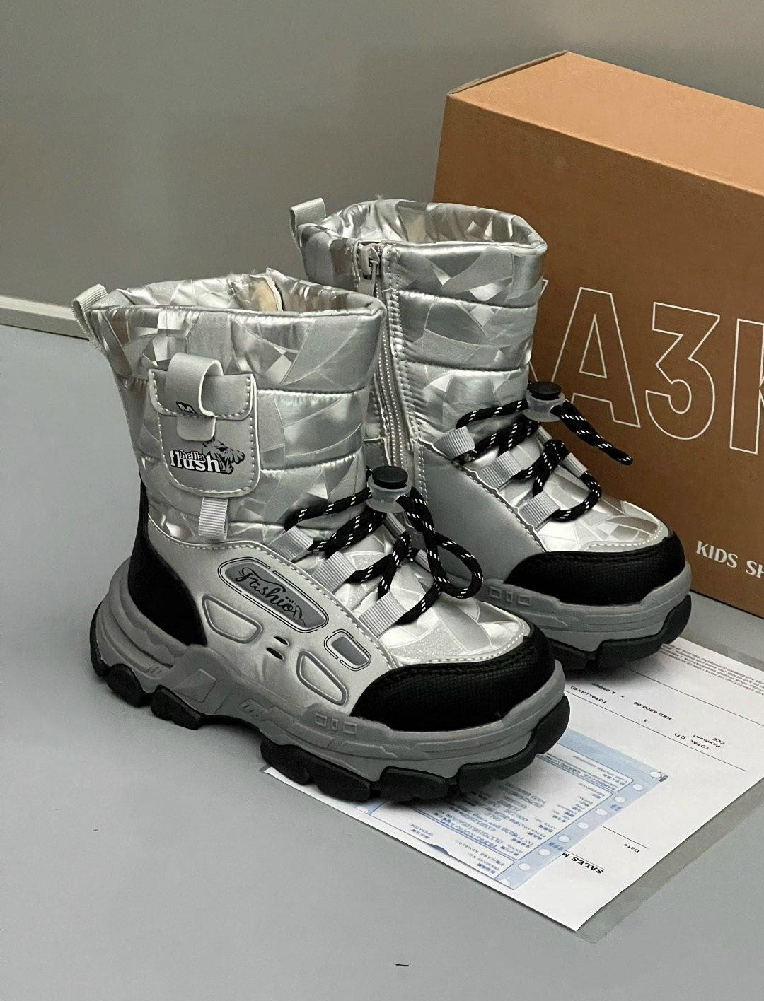 ,детские зимние ботинки,серебристые ботинки для девочки дутики, дутики,зимняя