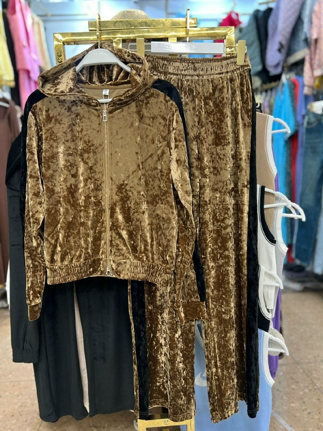 костюм велюровый,костюмы спортивные женские,спортивный велюровый костюм,костюм из велюра,велюровый костюм женский