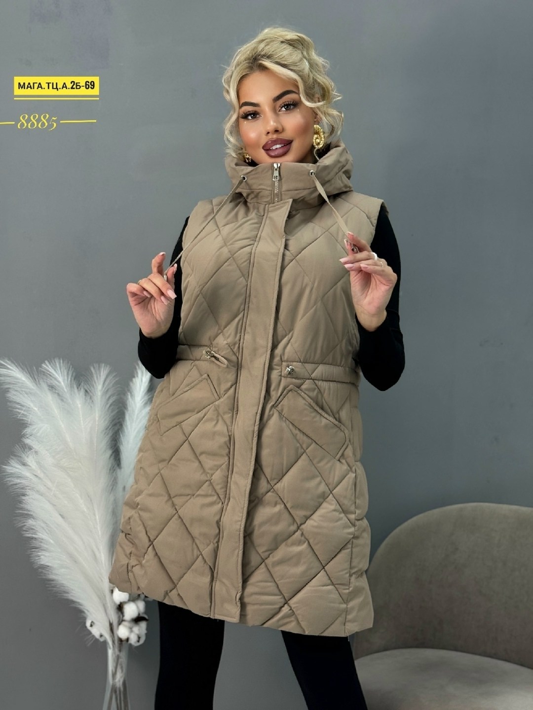 жилетка женская,женский жилет,жилетка с капюшоном,жилет,жилетка