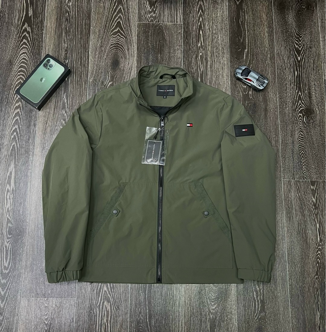 куртка tommy hilfiger мужская,tommy hilfiger куртка хаки,куртка ветровка tommy hilfiger,легкая куртка,мужская куртка бомбер
