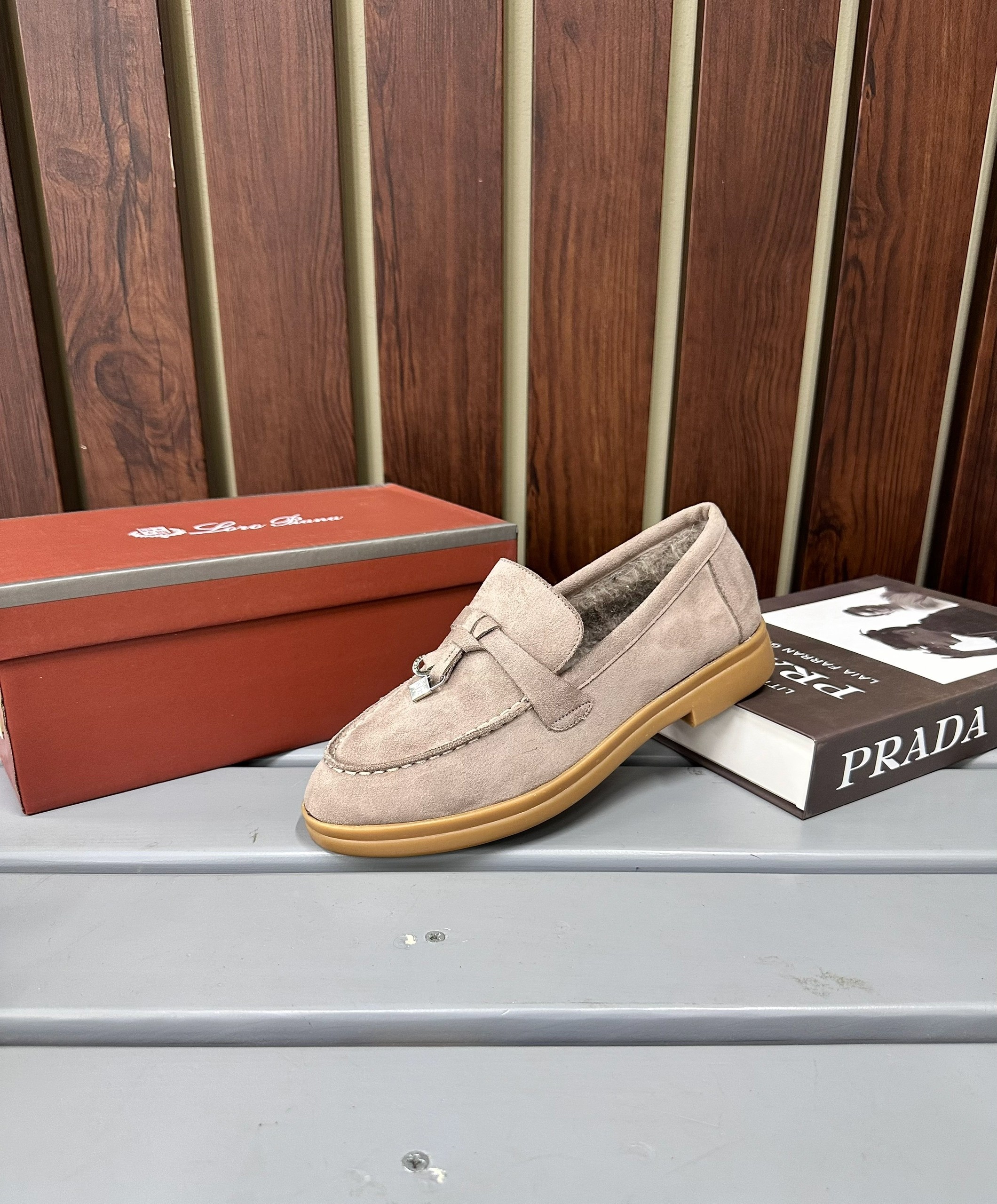 женские лоферы loro piana,лоферы loro piana,,loro piana лоферы женские замшевые,замшевые лоферы loro piana