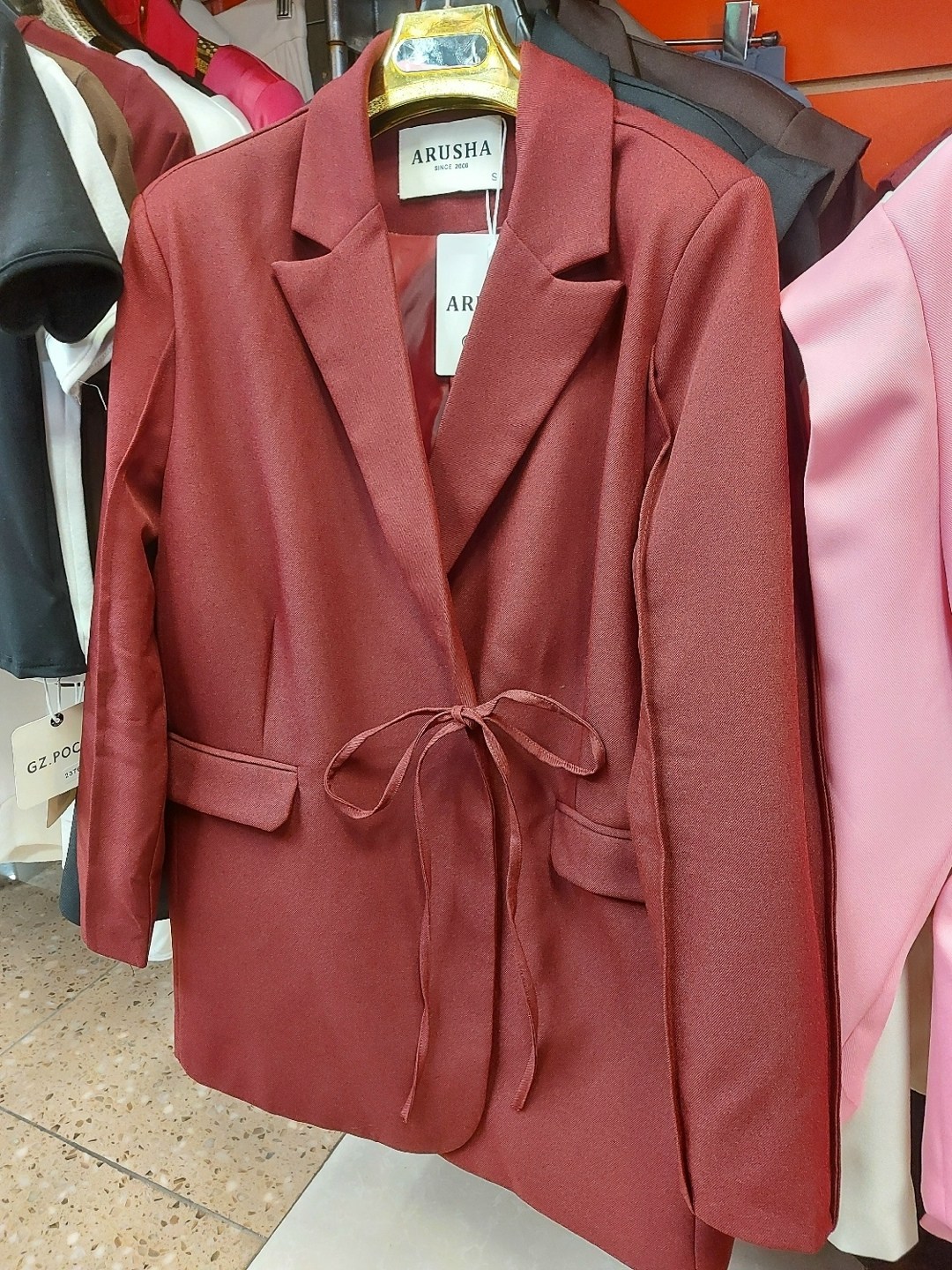 костюмы брючные,жакет,пиджак,жакет с поясом,блейзер пиджак