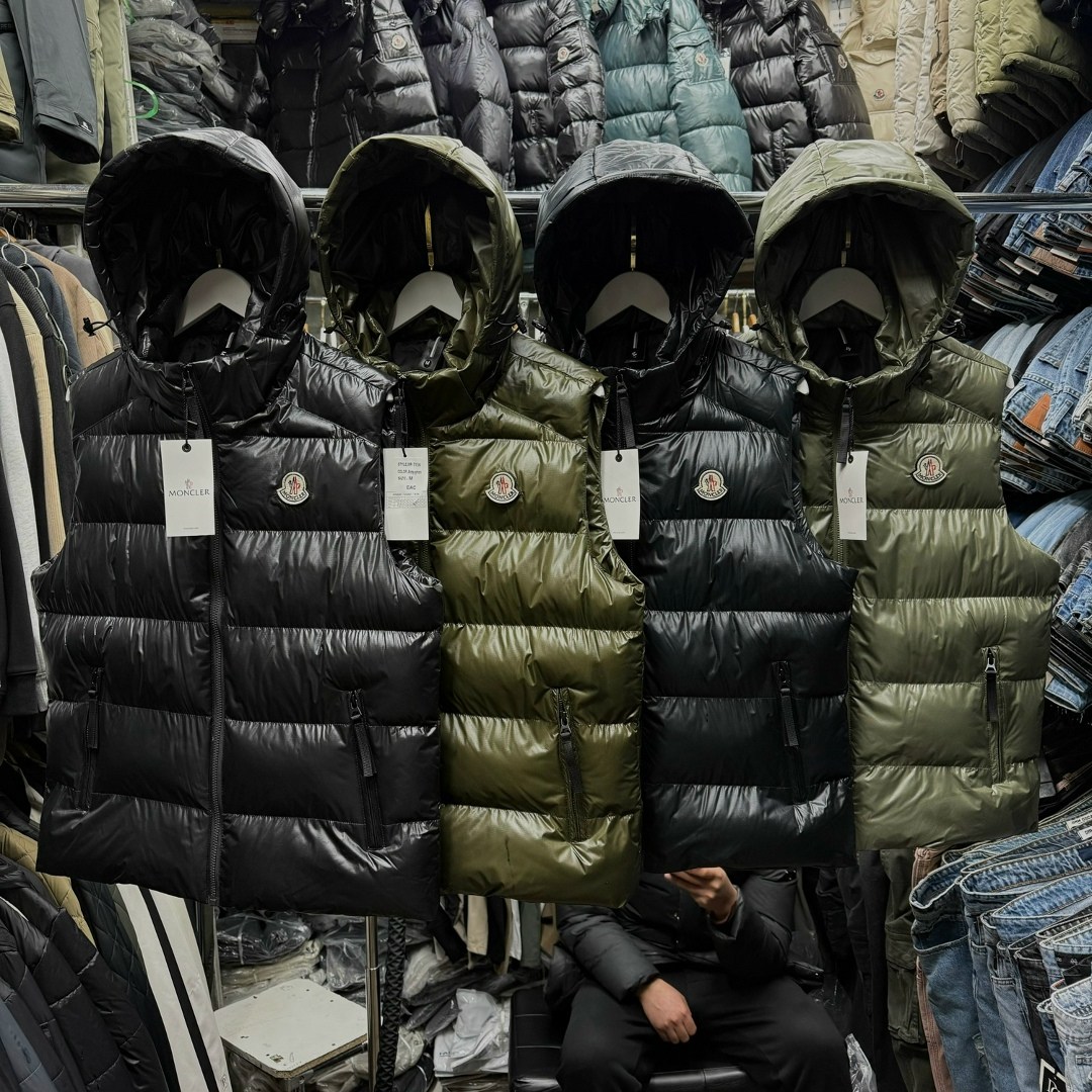 жилетка moncler мужская,жилетка moncler,жилетка монклер оригинал,жилет moncler,жилет монклер