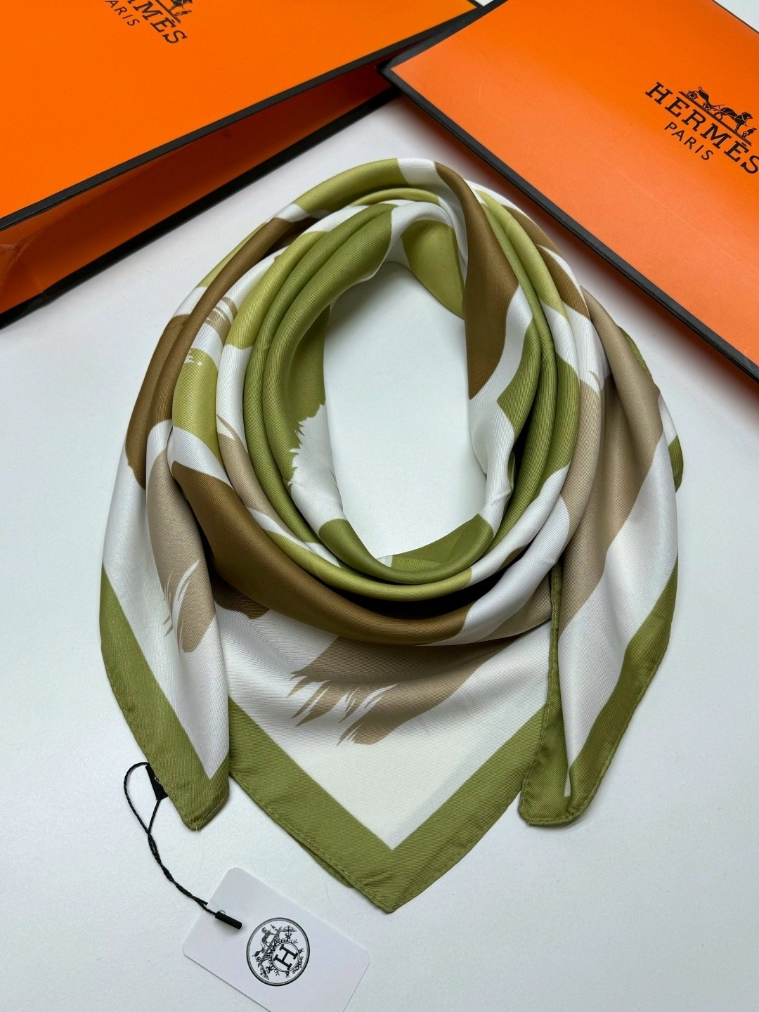 шелковый платок hermes,шелковые платки,брендовый платок,платки женские,платки и шарфы