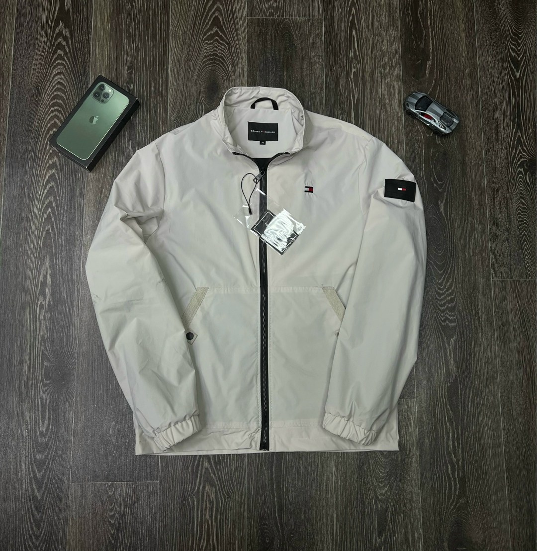 куртка tommy hilfiger мужская,tommy hilfiger куртка хаки,куртка ветровка tommy hilfiger,легкая куртка,мужская куртка бомбер