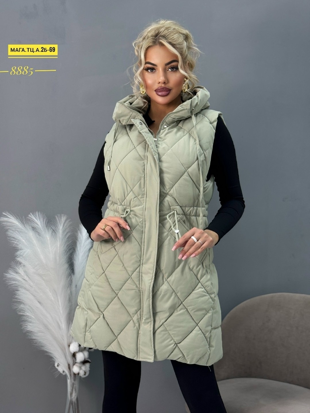 жилетка женская,женский жилет,жилетка с капюшоном,жилет,жилетка