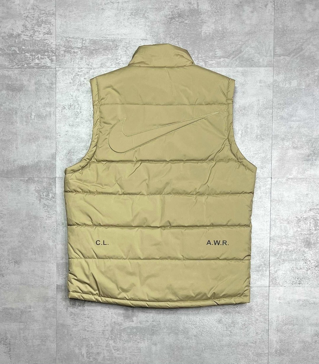 жилетка nike,жилетка мужская,жилет мужской,жилетка найк мужская,мужские жилеты nike